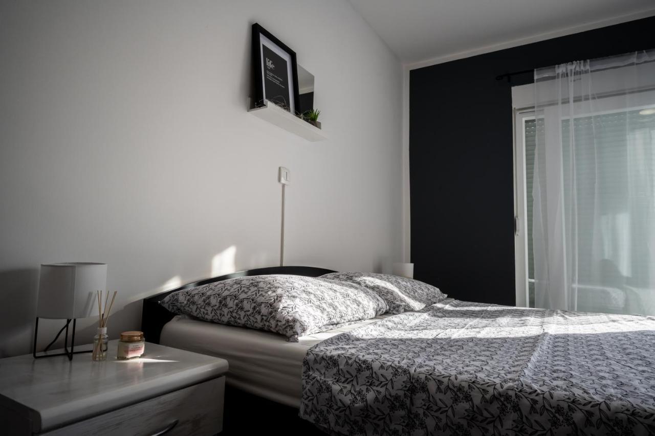 Hedonist Apartment Šibenik Eksteriør billede