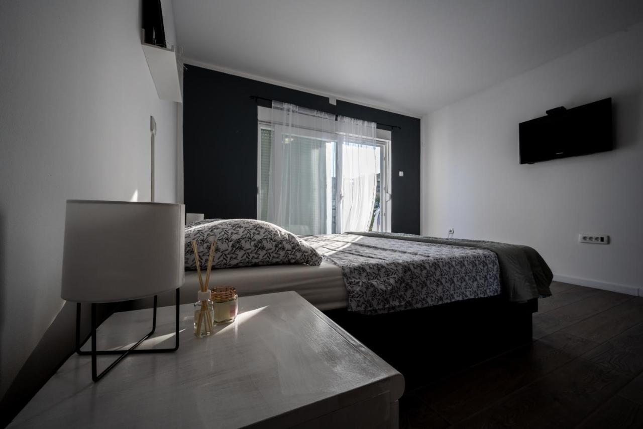 Hedonist Apartment Šibenik Eksteriør billede